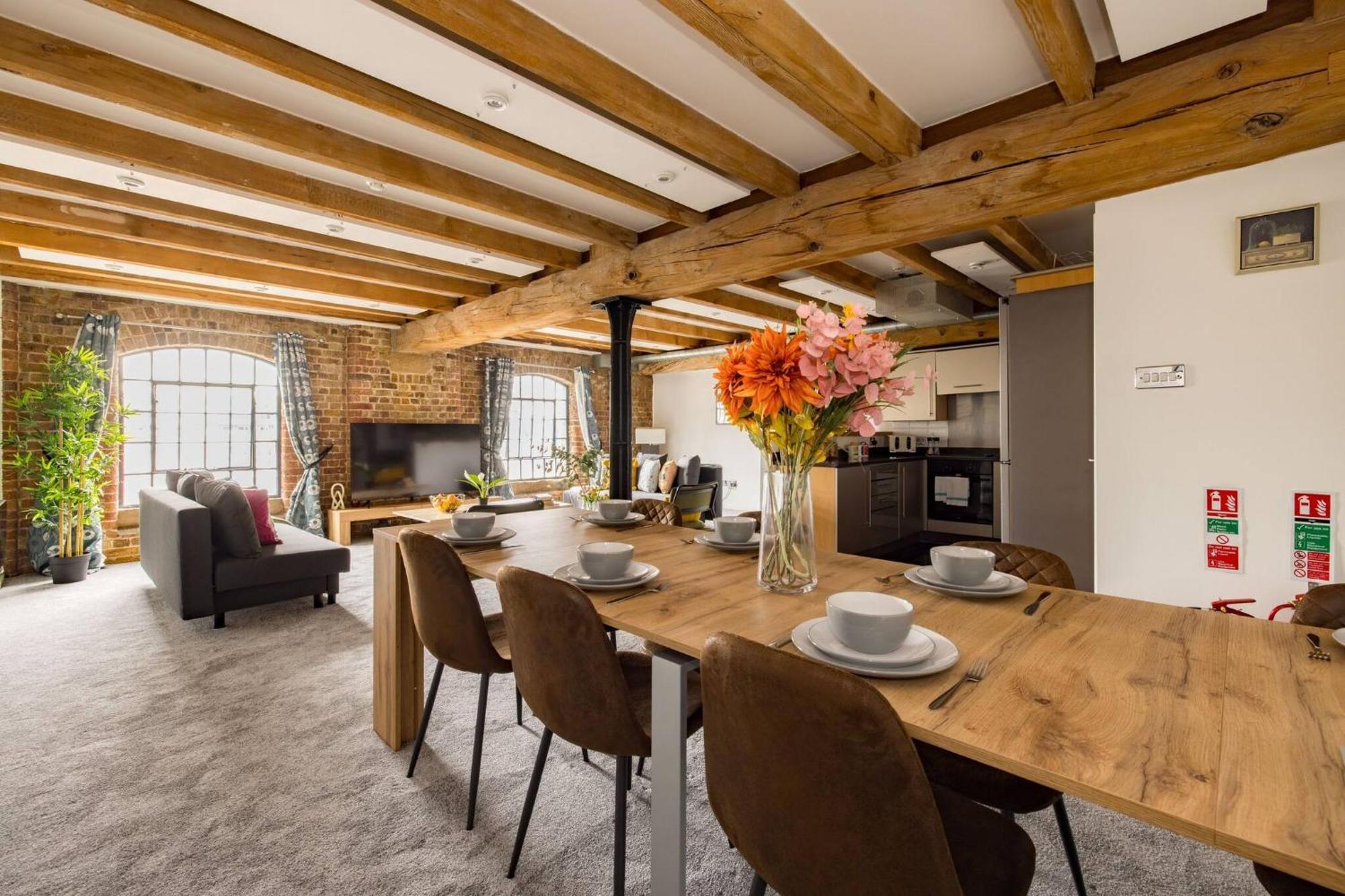 לונדון Wild Roses Serviced Apartments - Excel Warehouse 2 מראה חיצוני תמונה